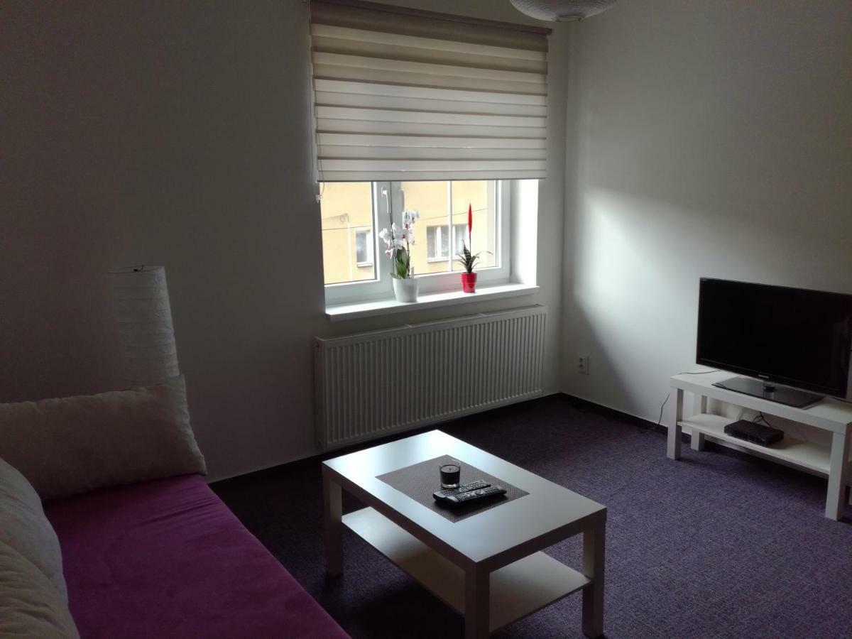 Apartman Prefa Benesov nad Ploucnici Eksteriør billede